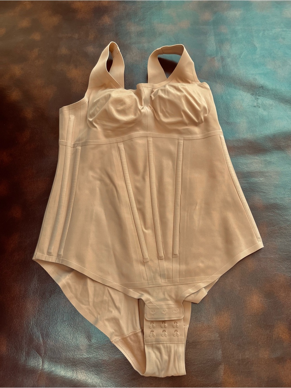Honeylove Boldness Bodysuit Shapewear Bodysculpting Firm EUC Tan Slimming SZ XL